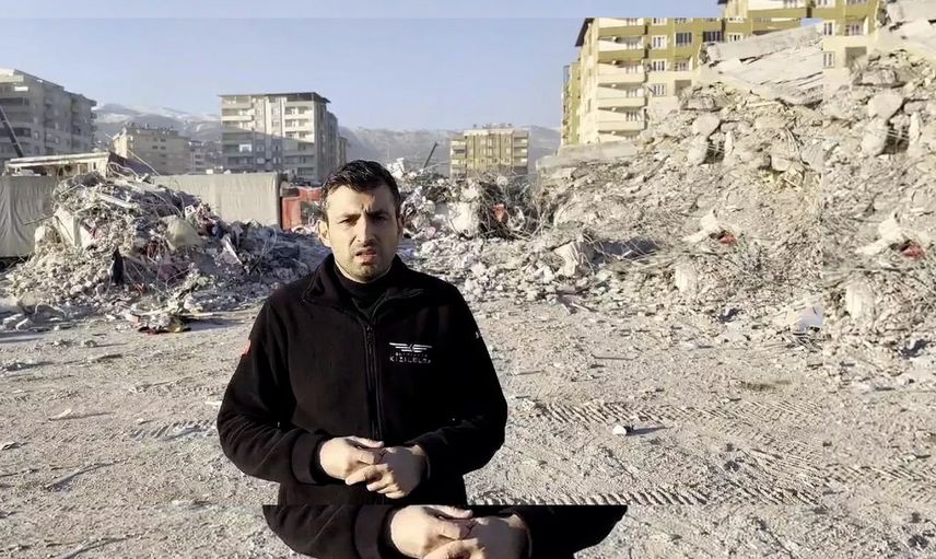 Selçuk Bayraktar’dan deprem bölgesinde duygulandıran konuşma: Bu yarayı sarmadan hiçbir yere gitmek yok
