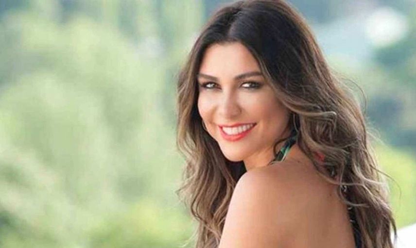 Selen Görgüzel’den ABBAS şarkısına olay klip