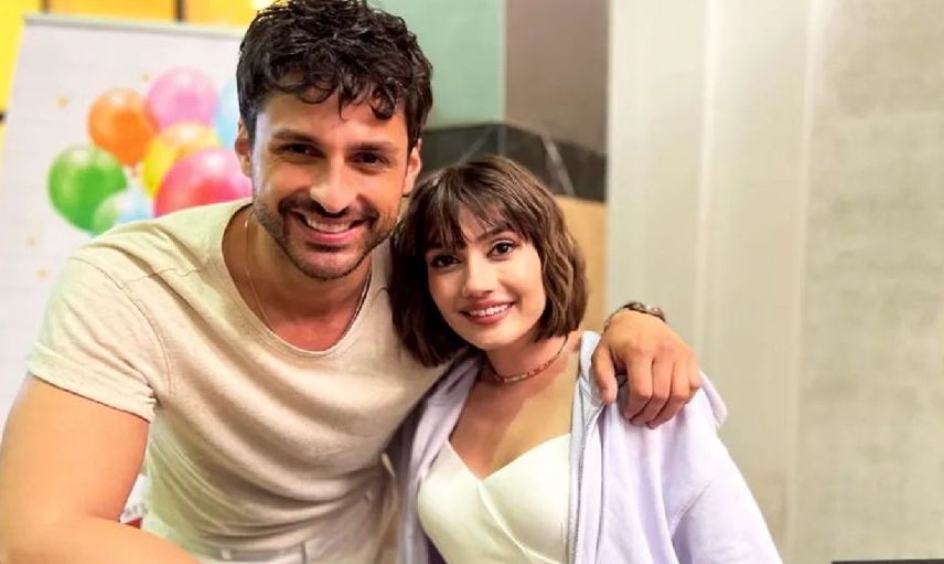 Seni Kalbime Sakladım dizisinde büyük gelişme! Zeynep ve Civanmert çifti “The Most Commented Dizi Couple Worldwide” birinci oldu