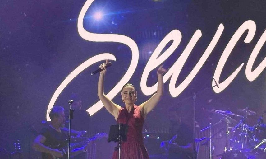 Sevcan Orhan Kayseri'de Unutulmaz Bir Konser Verdi