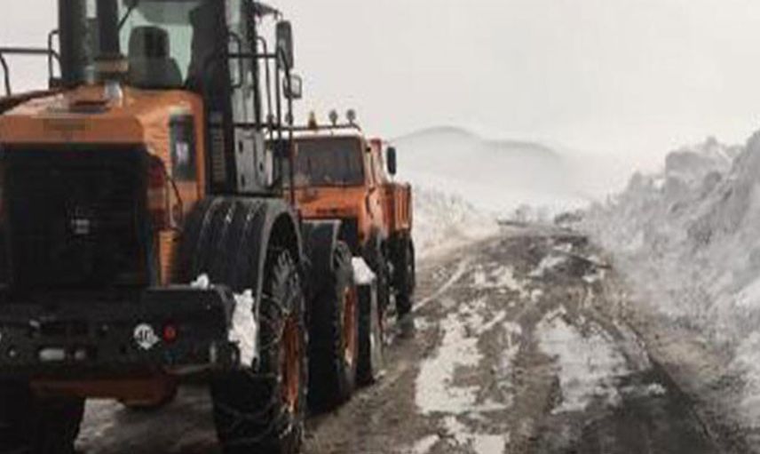 Şiddetli Fırtına Ağrı-Kars Yolunda Ulaşıma Engel Oldu