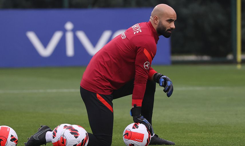 Sinan Bolat'tan Milli Takım Kampında Çarpıcı Açıklamalar!