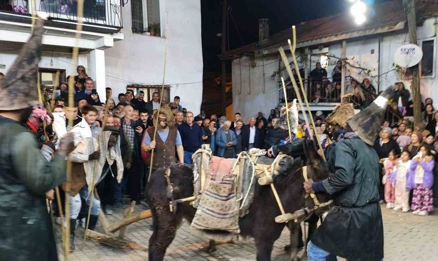 Sındırgı'da Hıdırellez Şenlikleri Coşkuyla Kutlandı
