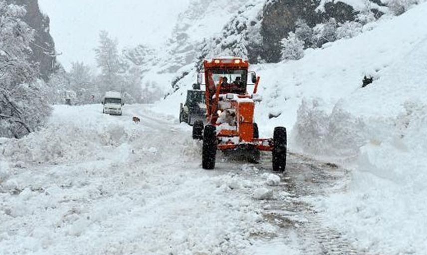 Sinop Ve Kastamonu'da Birçok Köy Kar Engeli Nedeniyle Ulaşıma Kapandı