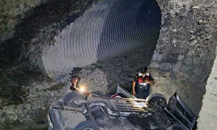 Sinop'ta Dereye Devrilen Otomobilde 5 Yaralı