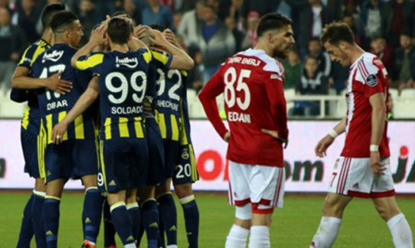 Sivasspor, Medjani ile Yollarını Ayırdı!