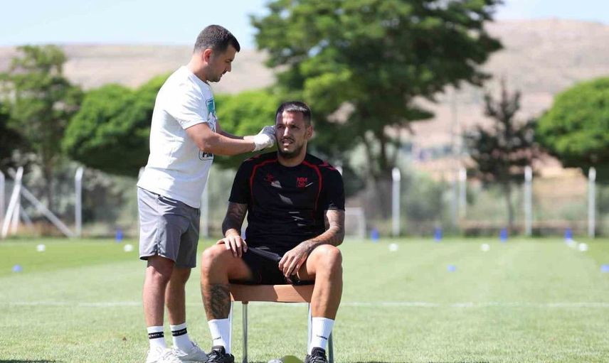 Sivasspor, yeni sezon hazırlıkları kapsamında laktat testine girdi