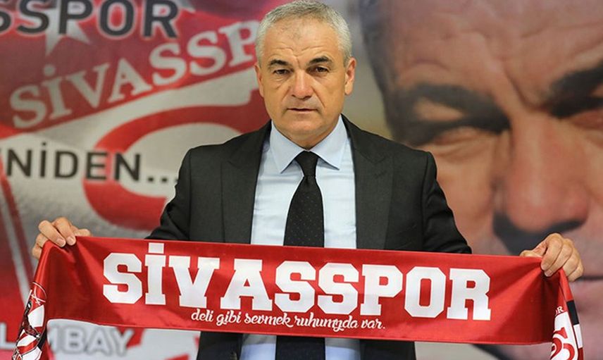 Sivasspor'da Rıza Çalımay Kayserispor ile oynayacakları Türkiye Kupası final karşılaşması öncesinde kupayı kazanmak istediklerini söyledi