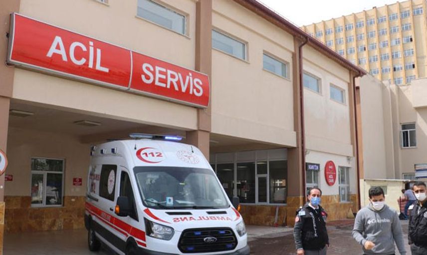 Sivas’ta 5 Öğrenci Yemekten Zehirlenip Hastanelik Oldu
