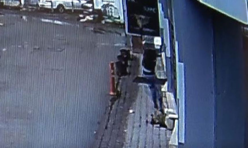 Sivas’ta Balkondan Sarkan Çocuk Kaldırıma Düştü