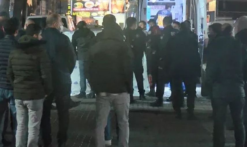Sokak Ortasında Vahşet! O Anlar Güvenlik Kamerasına Yansıdı
