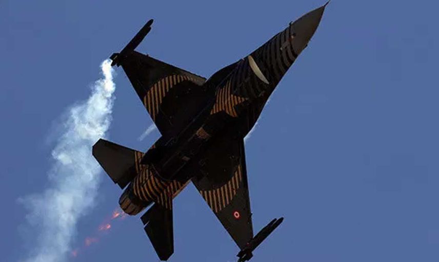 SOLOTÜRK'ten büyük başarı: F-16 sınırlarını 'kobra manevrası ile aştı
