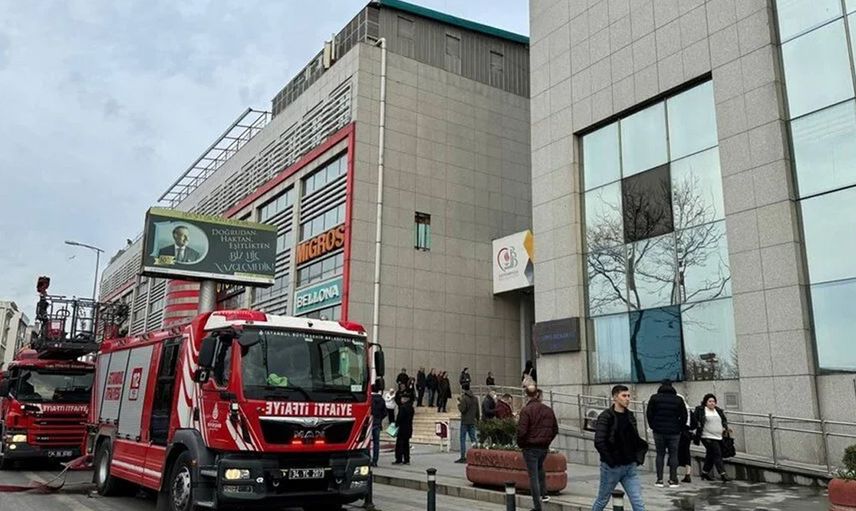 Son dakika! Bayrampaşa Belediyesi binasında yangın çıktı