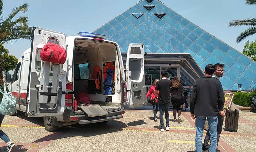 Son dakika: Bursa'da bir alışveriş merkezinde çökme meydana geldi!
