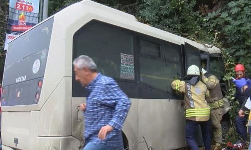 Son Dakika! İstanbul'da Minibüs Kazası Yaşandı!