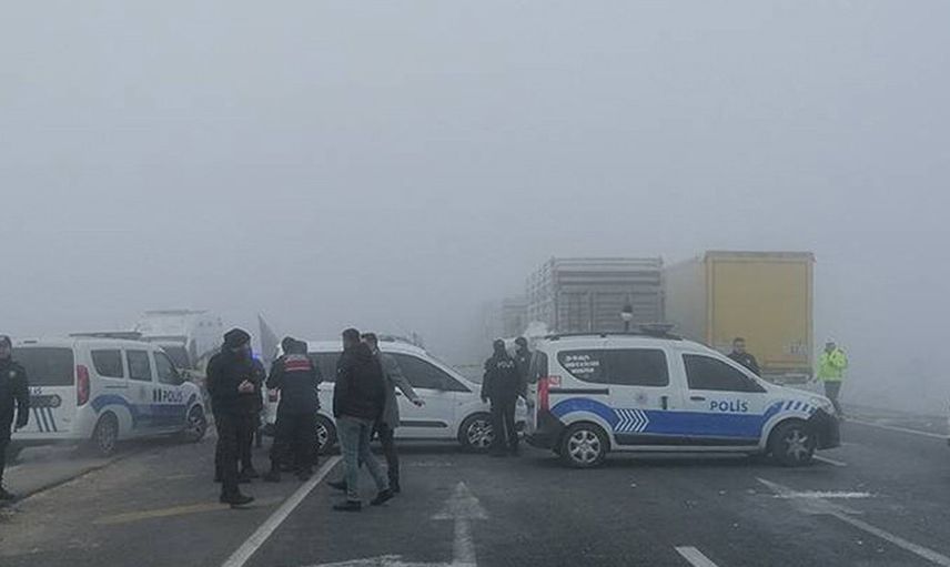 Son Dakika! Konya'da askeri araç Tır'a çarptı: Şehit ve yaralılar var