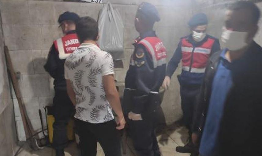 Piyasaya At Eti Sürmek İsteyen Aile Kıskıvrak Yakalandı!
