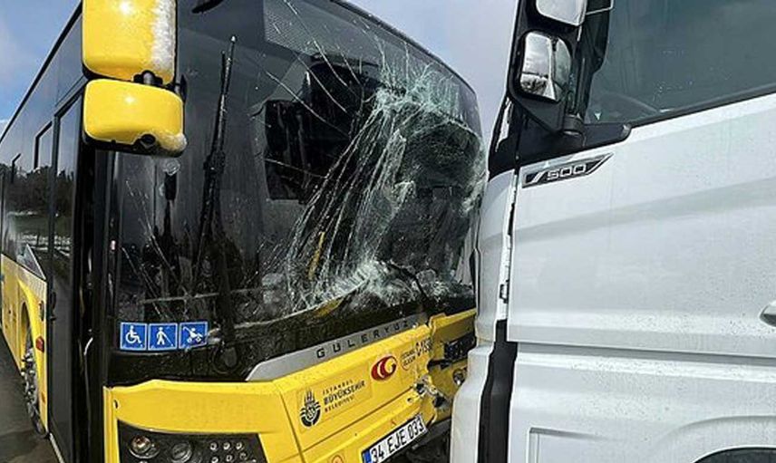 Sancaktepe'de korkunç kaza: İETT otobüsü ile Tır çarpıştı!