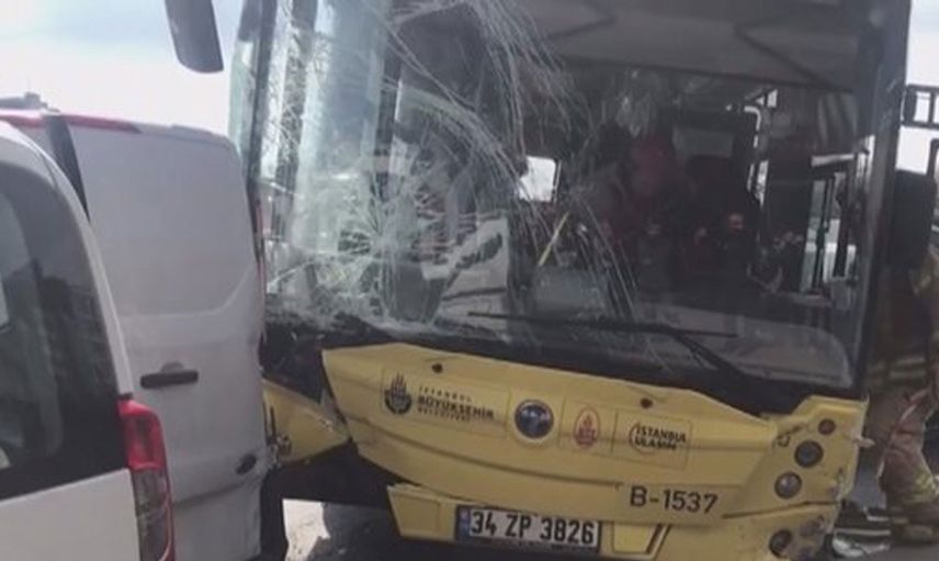 Son dakika: Sürücüsü kalp krizi geçiren İETT otobüsü kaza yaptı!
