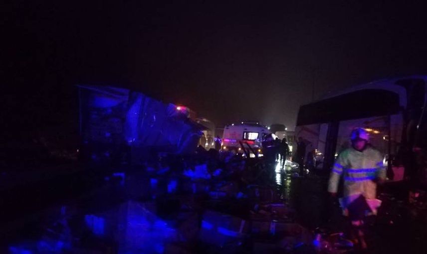 Son Dakika: Tem'de Korkunç Kaza! Ölü Ve Yaralılar Var