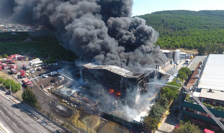 Son Dakika: Tuzla'da Korkutan Yangın!