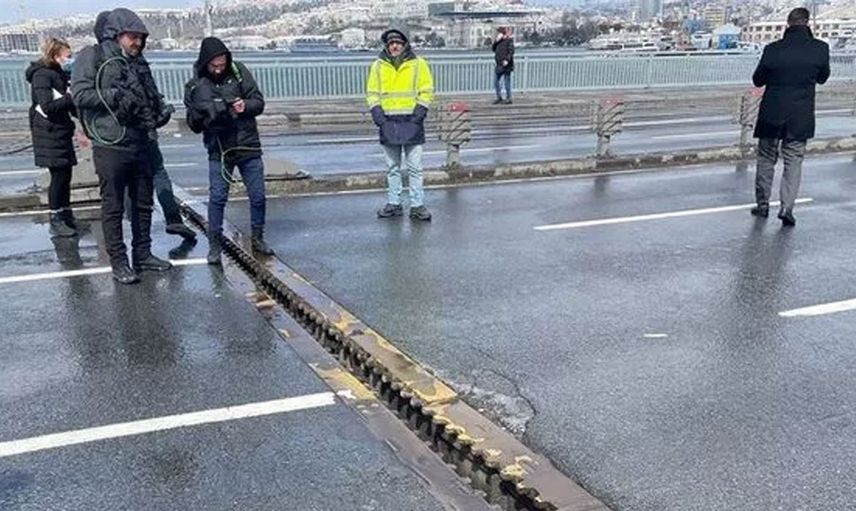 Son dakika: Unkapanı köprüsü bağlantı noktalarında bir ayrılma daha meydana geldi