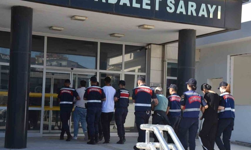 Sosyal medya dolandırıcılığına jandarma operasyonu: 4 gözaltı