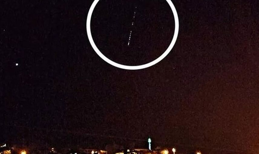 Starlink uyduları İstanbul’dan geçti! Vatandaşlar gökyüzünü çekmek için telefonlarına koştu