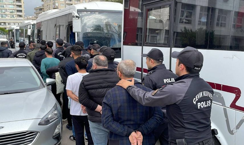 Suçluların ‘Çember’i daraldı: 81 ilde 3 bin 765 firari yakalandı