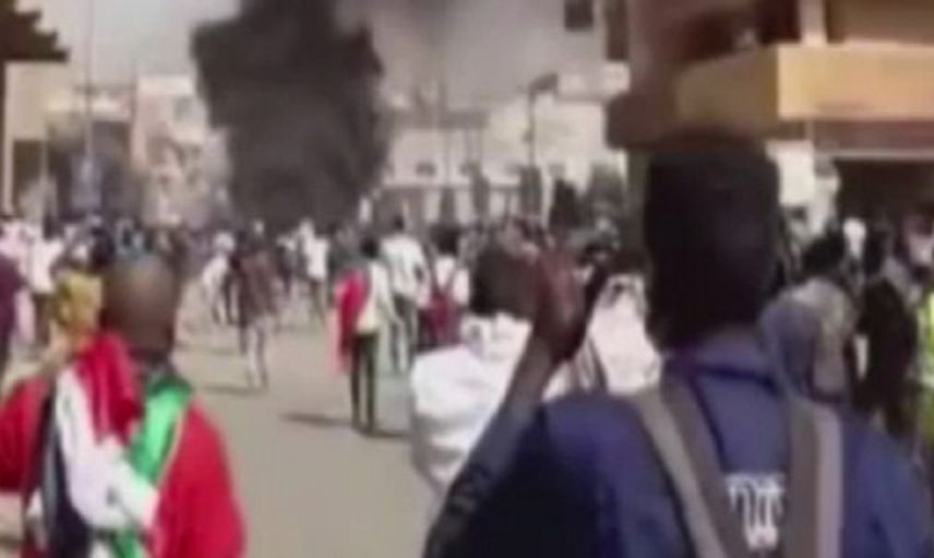 Sudan'da Halk Tekrar Sokağa Döküldü
