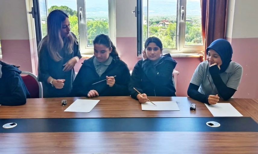 Sultanhisar'da Öğrencilere Hat Sanatı Eğitimi Verildi