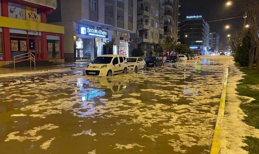 Süper hücre Kilis ve Gaziantep’i vurdu: Doluların büyüklüğü görenleri şaşkına çevirdi