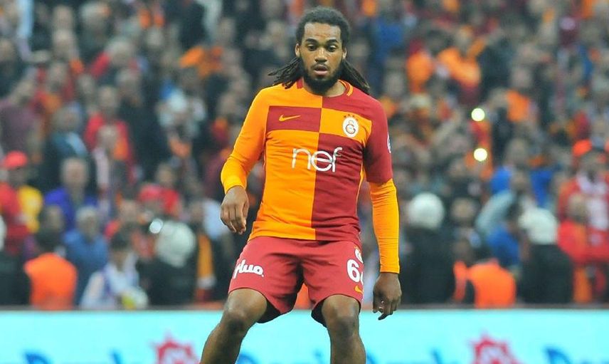 Süper Lig devlerinden Trabzonspor, Galatasaray ve Fenerbahçe'nin transfer gündeminde olan Jason Denayer'den kritik karar geldi! Futbolcu yeniden Türkiye'de forma terletecek mi?