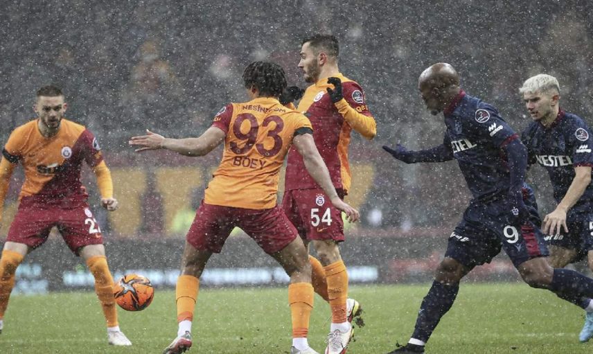 Süper Lig’de şampiyonluğun düğümü çözülebilir: Galatasaray Trabzonspor derbisi için geri sayım başladı