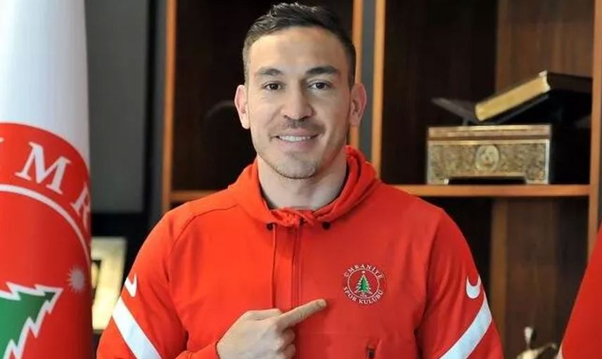 Süper Lig'e yükselen Ümraniyespor'da Mevlüt Erdinç ile yollar ayrıldı! Yıldız ismin yeni adresi merak konusu oldu