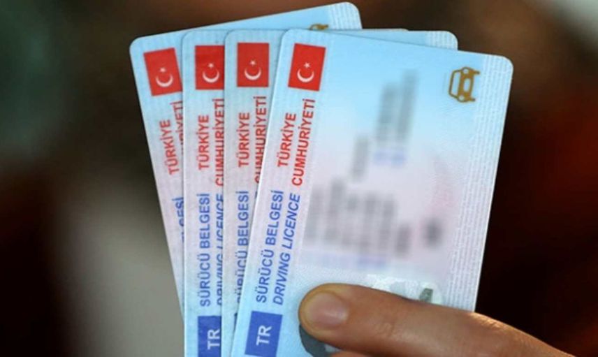 Sürücü belgesi hizmet bedeli nedir, ne demektir? Sürücü belgesi hizmet bedeli kaç paradır, kaç TL? Sürücü belgesi hizmet bedeli hakkında detaylı bilgiler