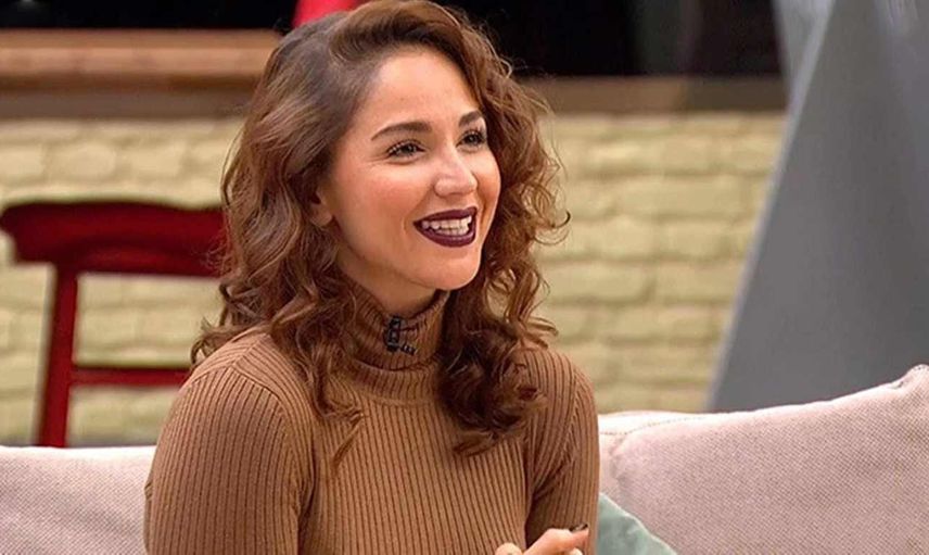 Survivor'a damga vuran Berna Keklikler'den mest eden ayna pozu geldi! Güzelliğiyle beğeni topladı