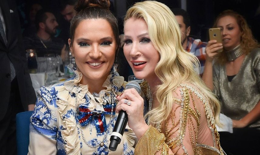 Takipçisinin Yorumu Demet Akalın'ı Çıldırttı! Verdiği Cevaplar Tepki Çekti