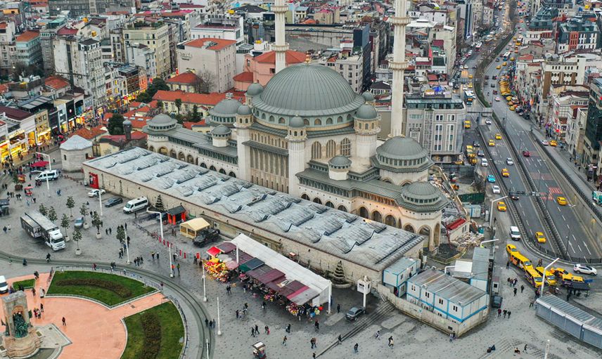 Taksim Camii Bugün İbadete Açılıyor