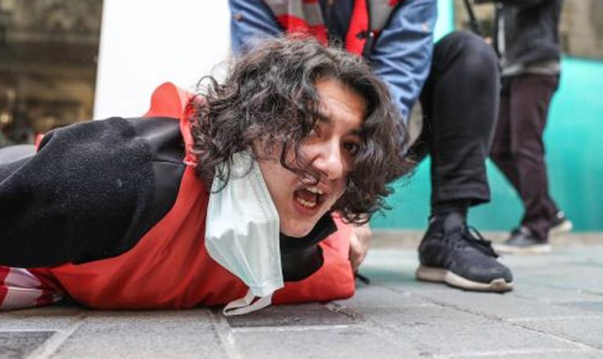 Taksim'e Yürümek İsteyen Provokatörler Gözaltına Alındı