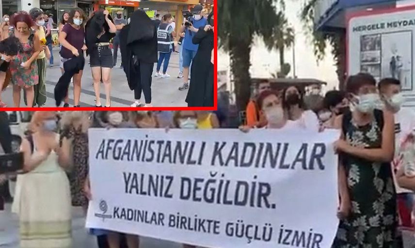 Taliban'ı Protesto Etmek Amacıyla İzmir'de Bir Grup Kadın Meydanda Soyundu!