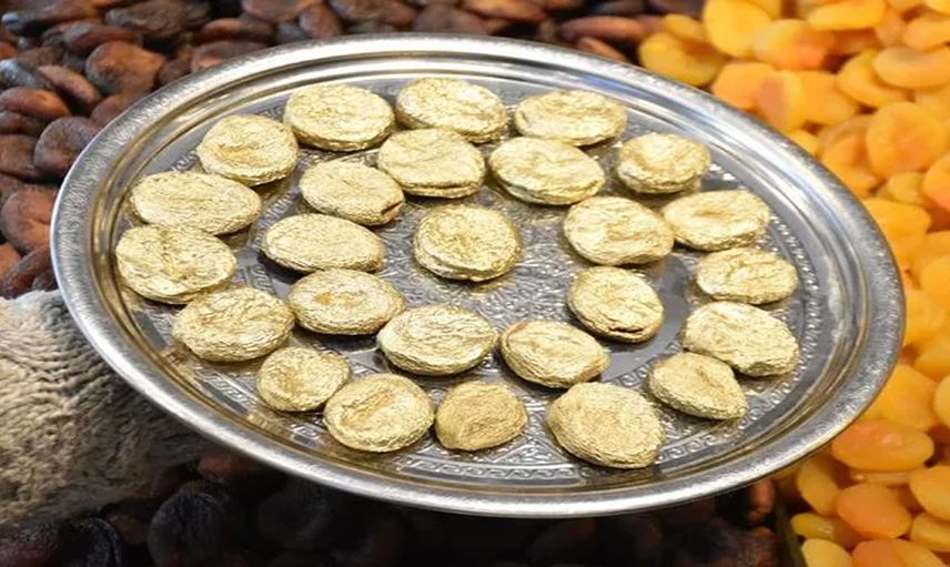 Tanesi 200 liraya kayısı! Malatya'da esnaf kayısıya bir yenilik getirerek yenilebilir altınla kapladı