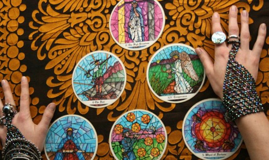 Tarot Falı Bakma