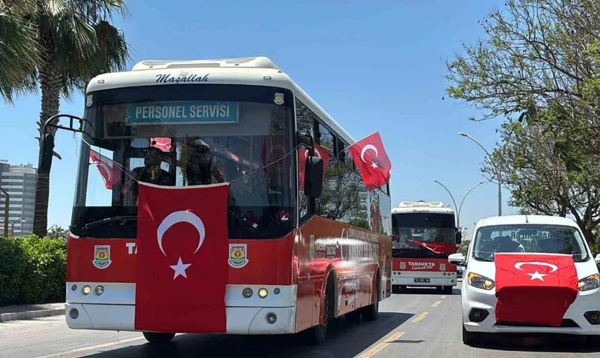 Tarsus'ta milli heyecan caddelere taştı