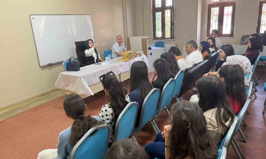 Taşlıçaylı öğrenciler kültür gezisi için Çanakkale yolcusu