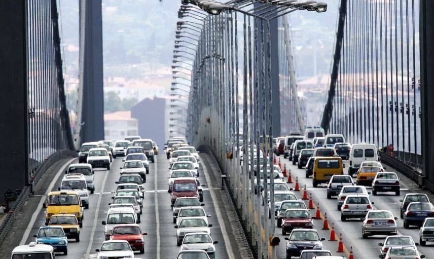 Tatil sonrası hareketlilik başladı: Trafik yoğunluğu arttı!