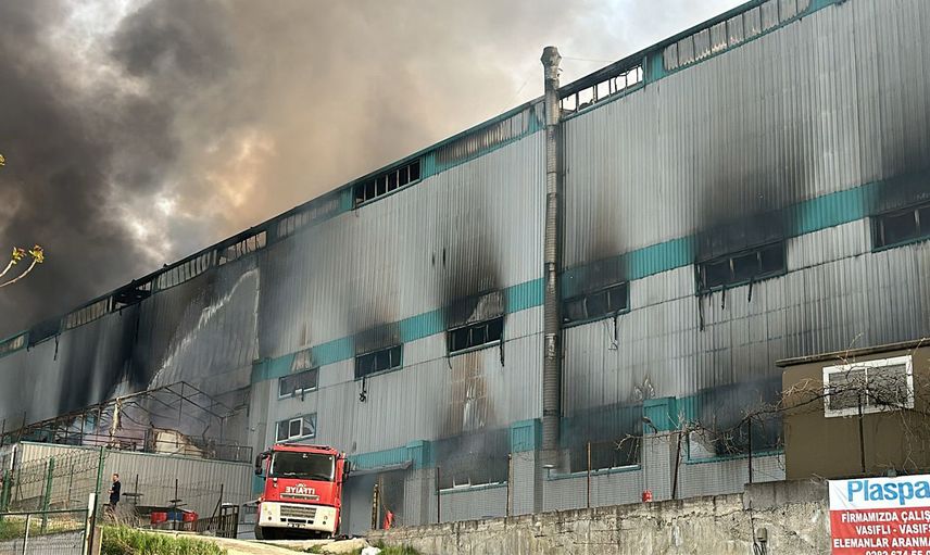 Tekirdağ'da korkutan yangın: Uzun uğraşlar sonucu kontrol altına alındı