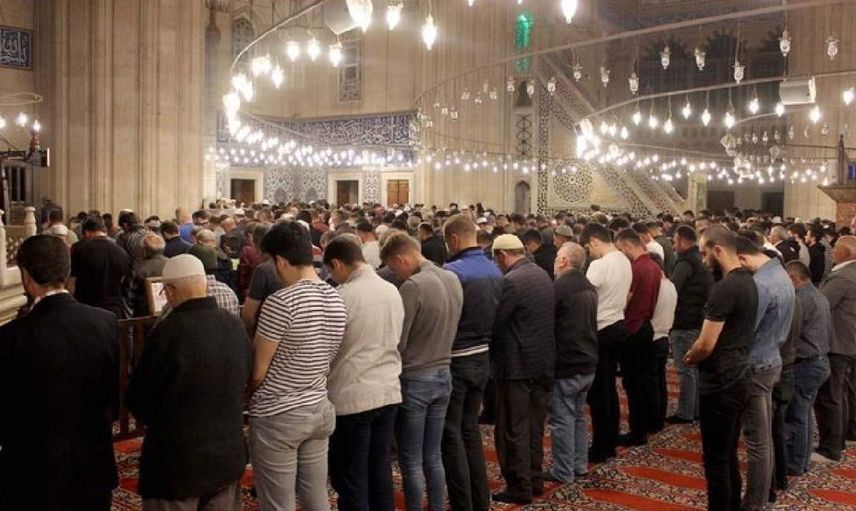 Teravih nasıl kılınır? Adım adım Teravih namazı kılınışı