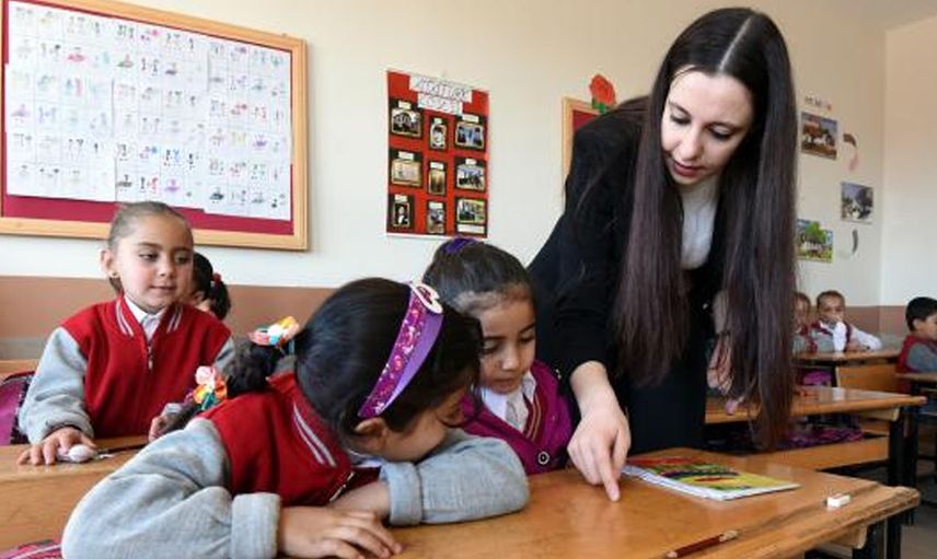 Terbiyesizce Paylaşım Yapan Öğretmene Milli Eğitim Müdürlüğü Soruşturma Açtı!