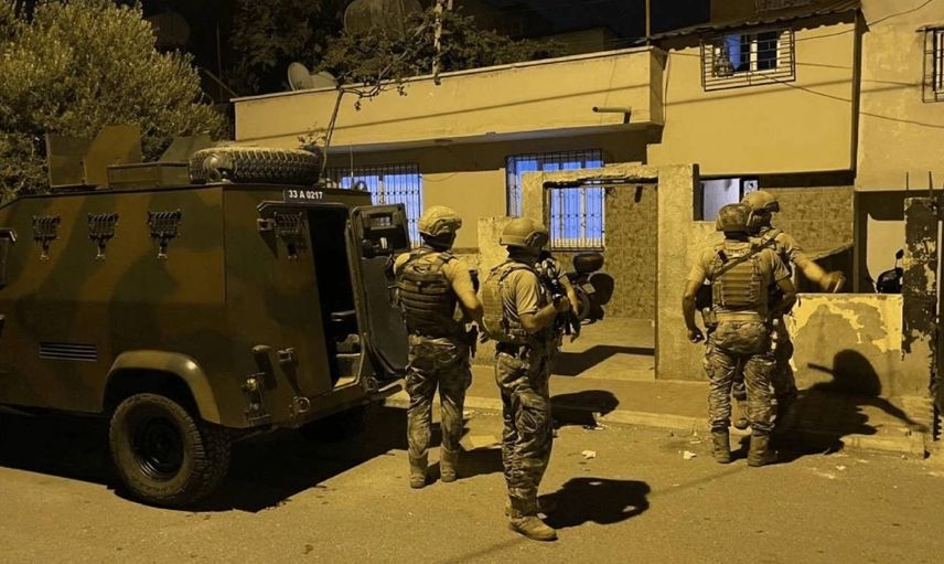 Teröre darbe üstüne darbe vuruluyor: 12 ilde eş zamanlı dev operasyon